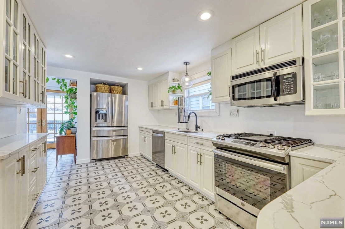 Kitchen at 87 East Woodcliff Avenue