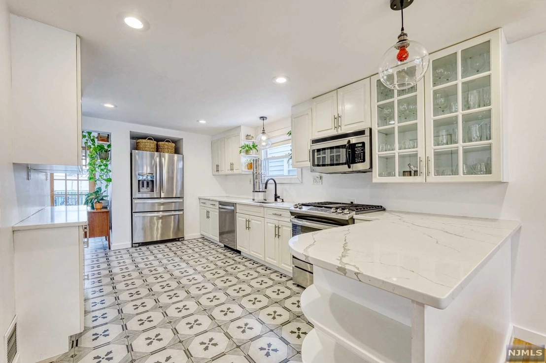 Kitchen at 87 East Woodcliff Avenue