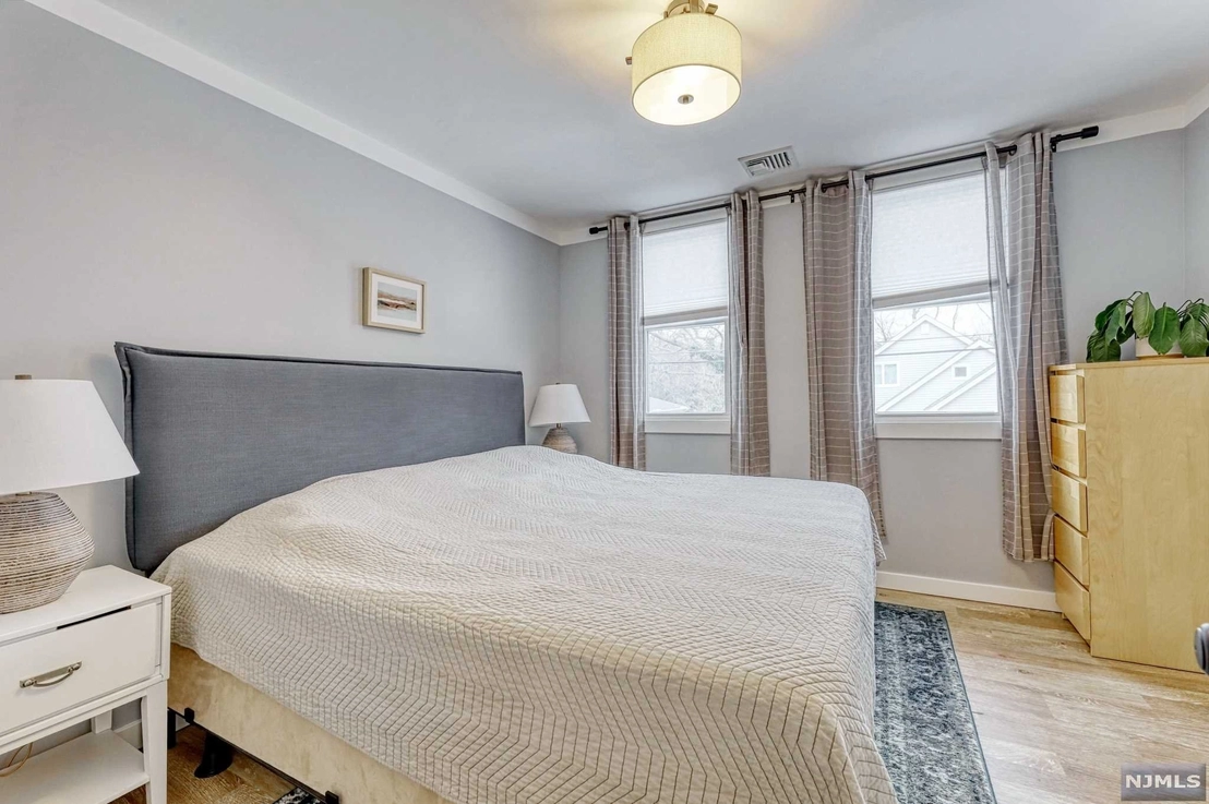 Bedroom at 87 East Woodcliff Avenue