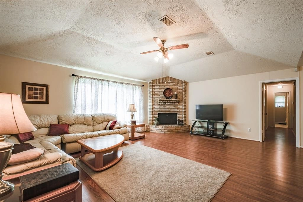 Livingroom at 9846 Rocky Hollow Road