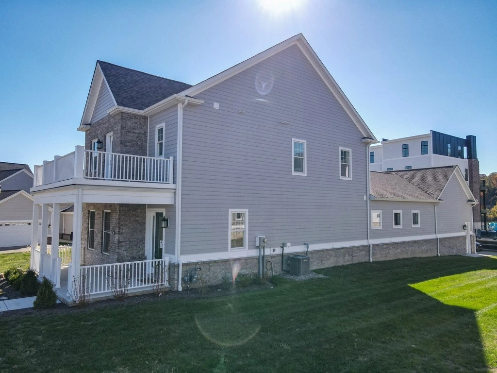 Photo of 33 2nd Street