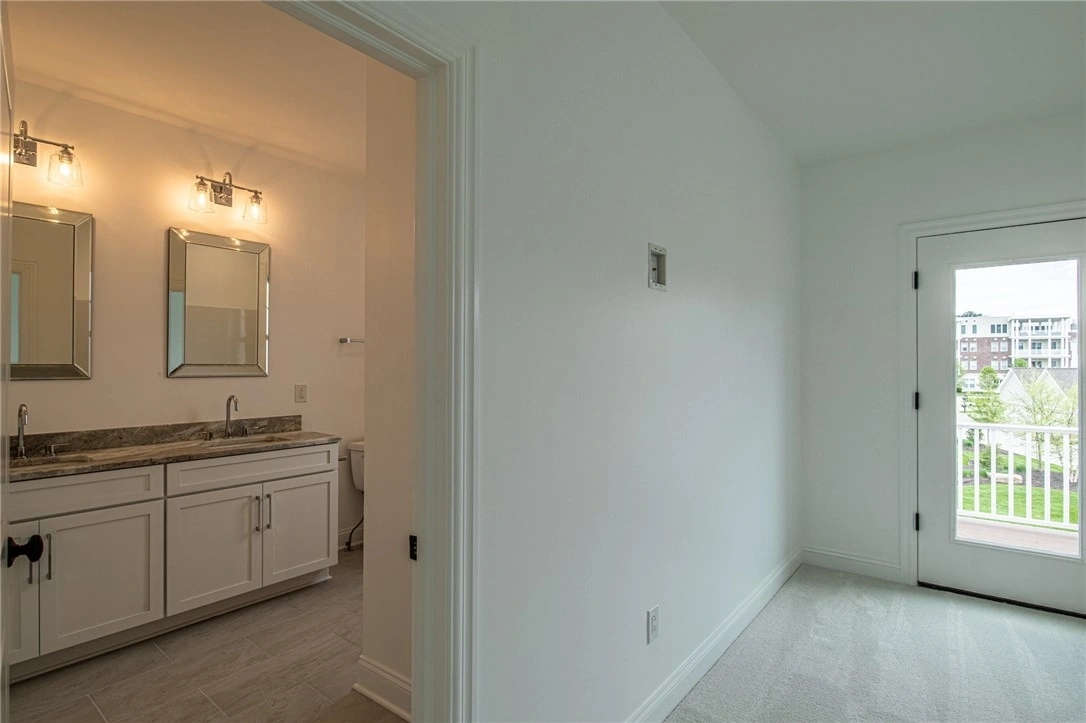 Photo of 33 2nd Street