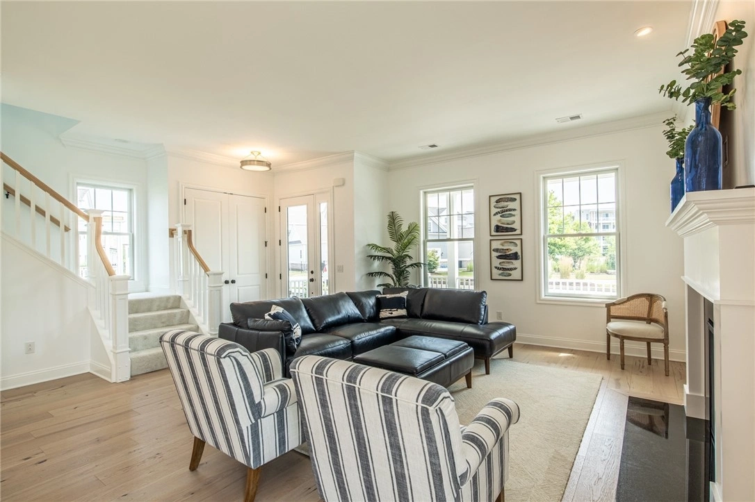 Photo of 33 2nd Street