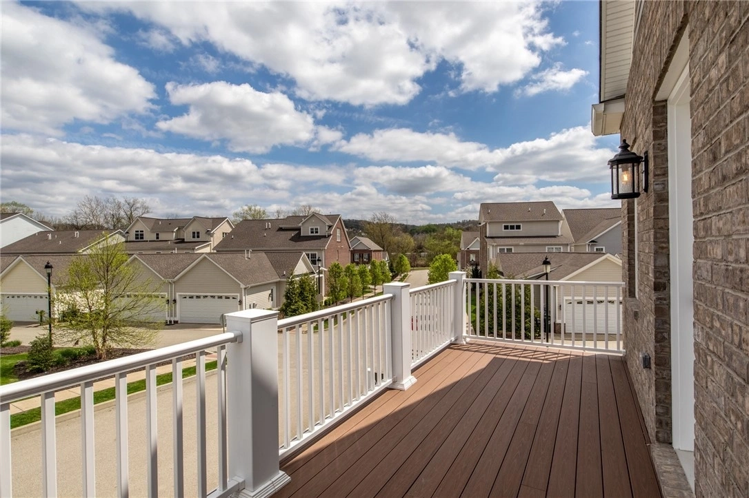 Photo of 33 2nd Street