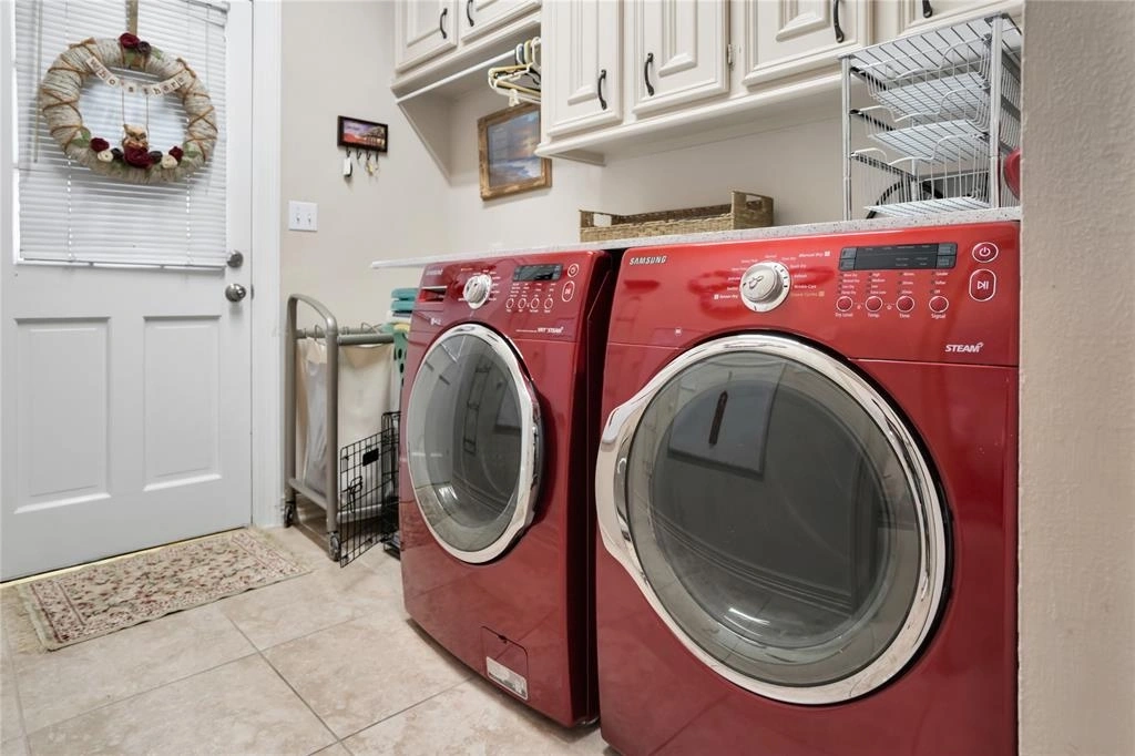 Laundry at 8801 Echo Valley Drive