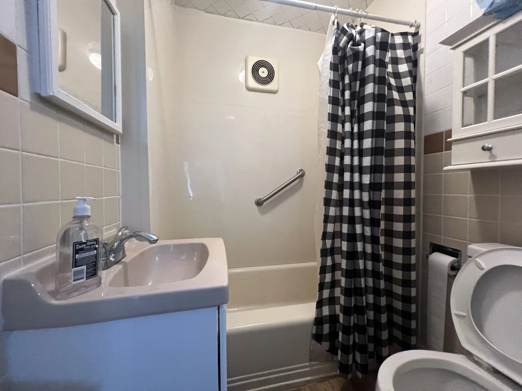 Bathroom at 499 Concord Street