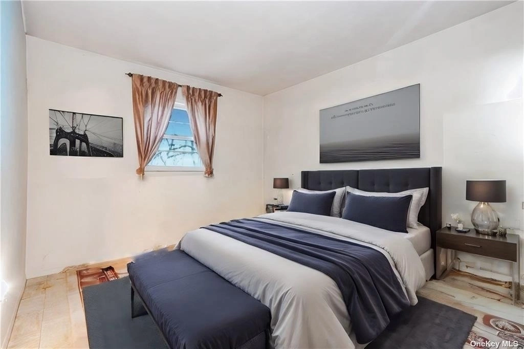 Bedroom at 127 Crisfield Street