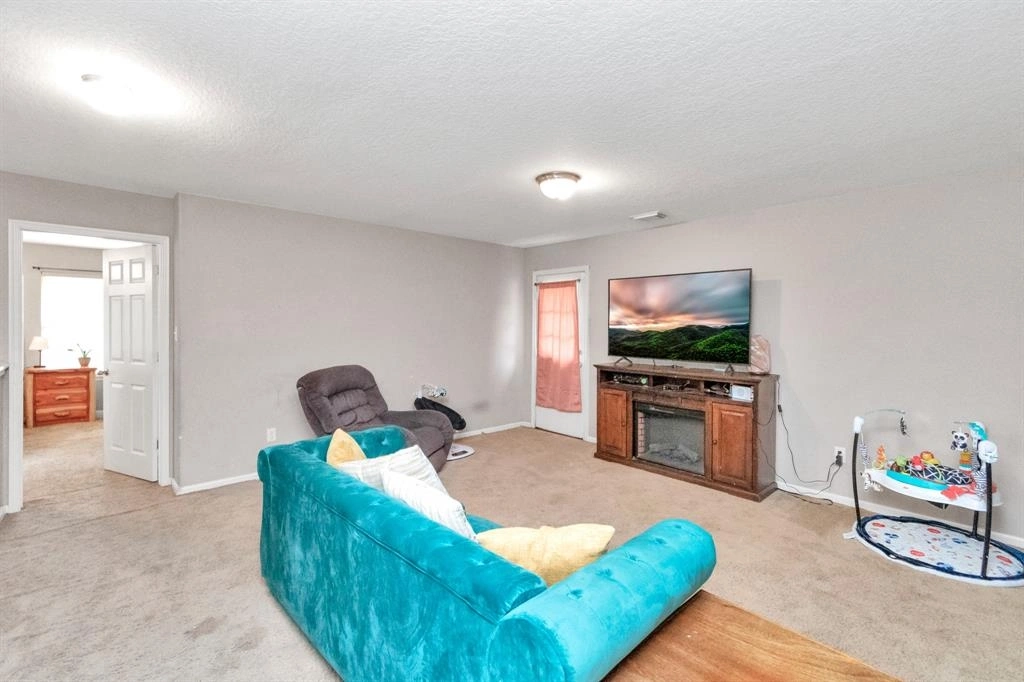 Livingroom at 288 County Road 3373