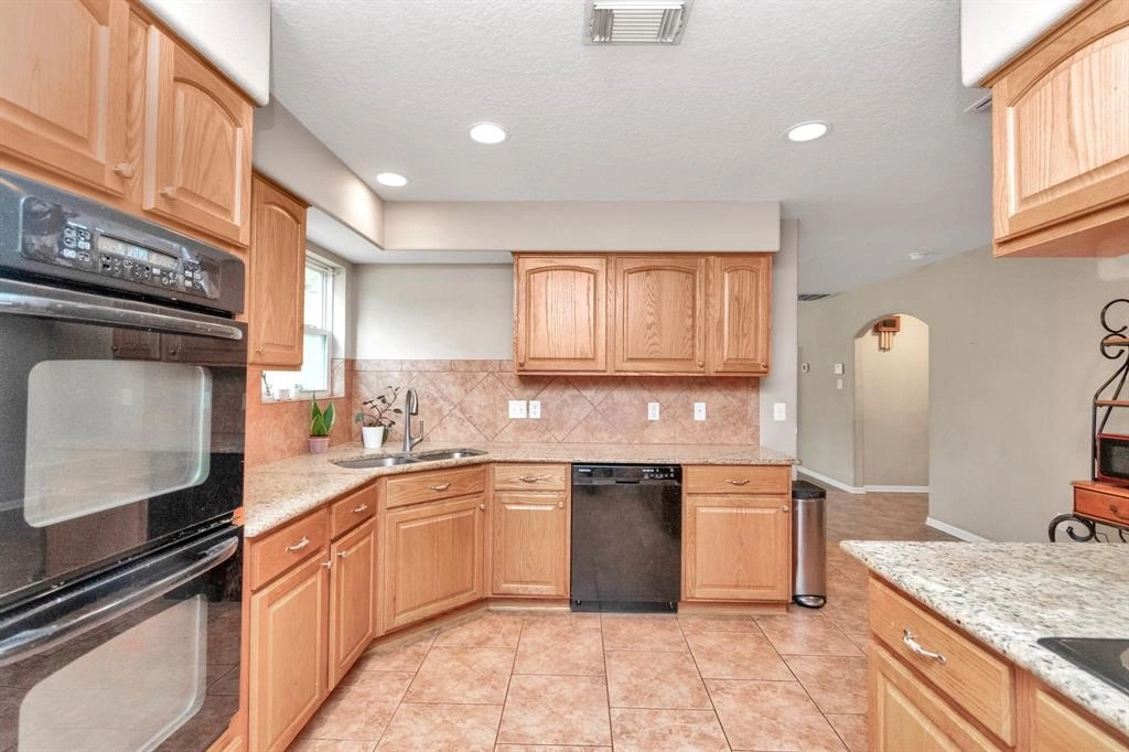 Kitchen at 288 County Road 3373