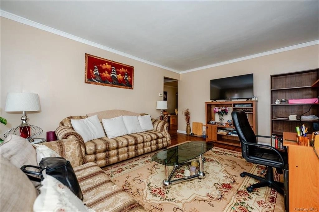 Livingroom at 4127 Ely Avenue