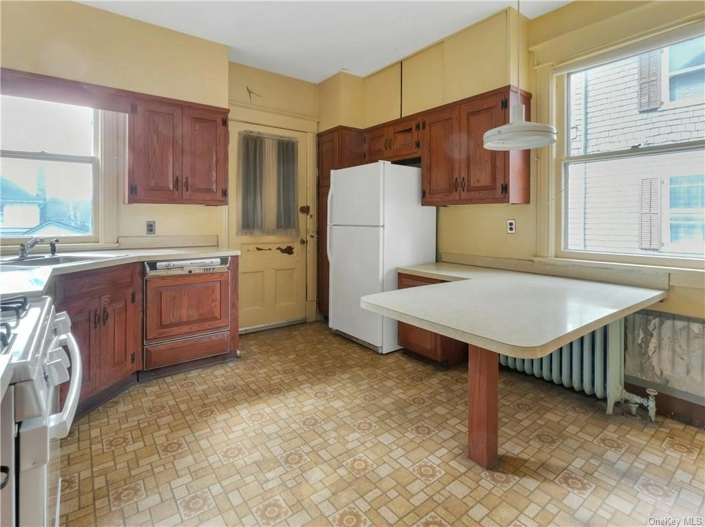 Kitchen at 32 Guion Street