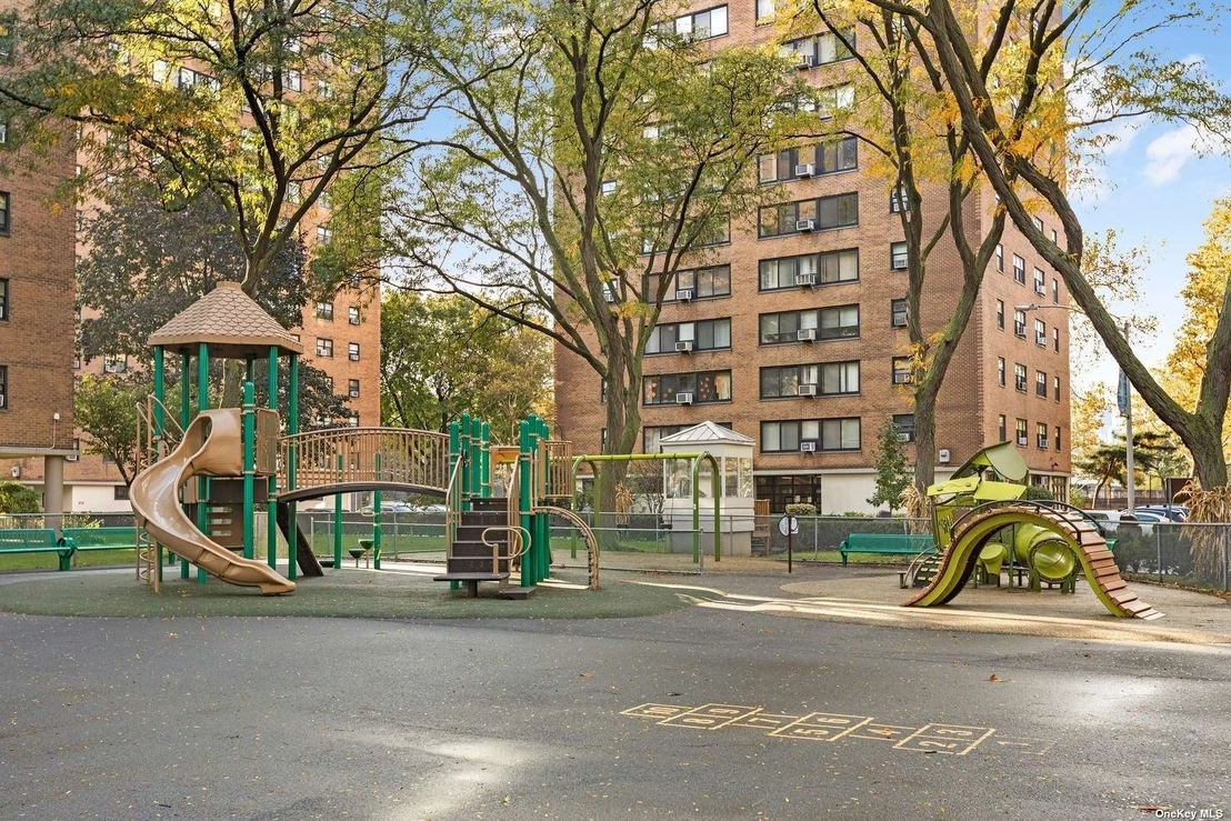 Outdoor, Streetview at Unit 10C at 33-55 14th Street