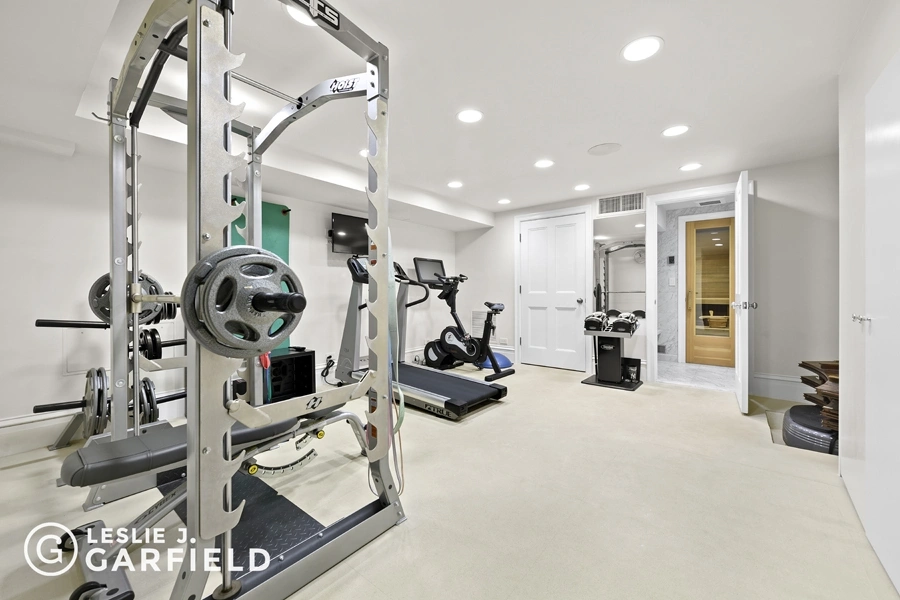 Fitness Center at 164 E 66th Street