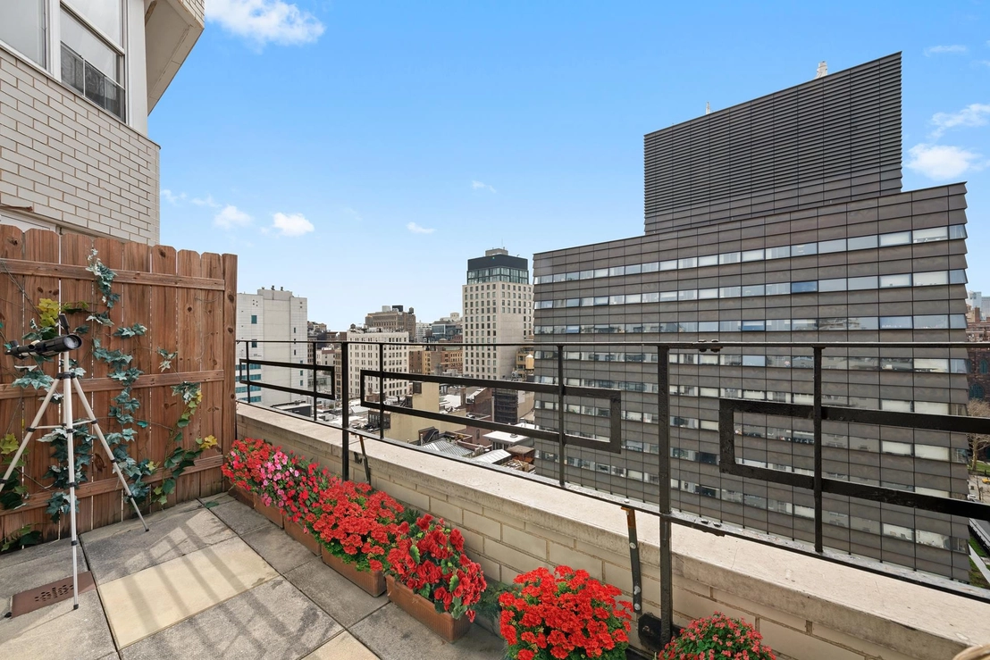 Outdoor at Unit 18D at 69 5TH Avenue