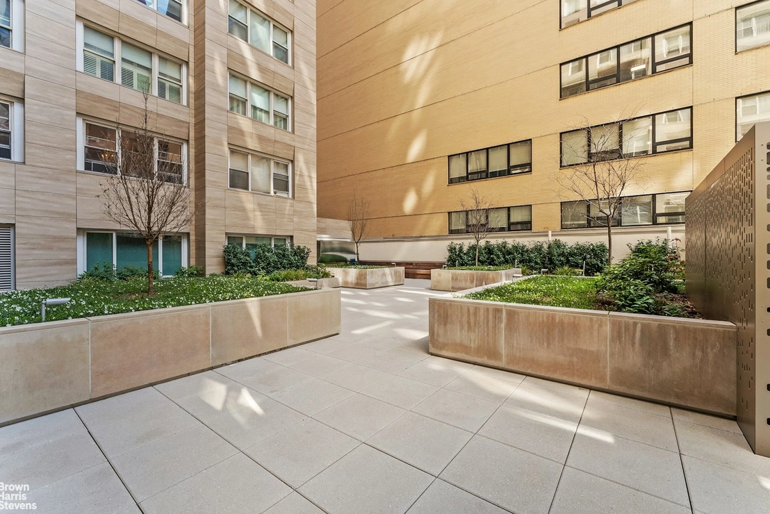 Outdoor, Streetview at Unit 18F at 201 E 79TH Street