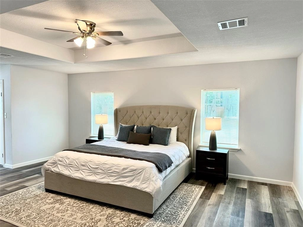 Bedroom at 4108 Elmwood Street