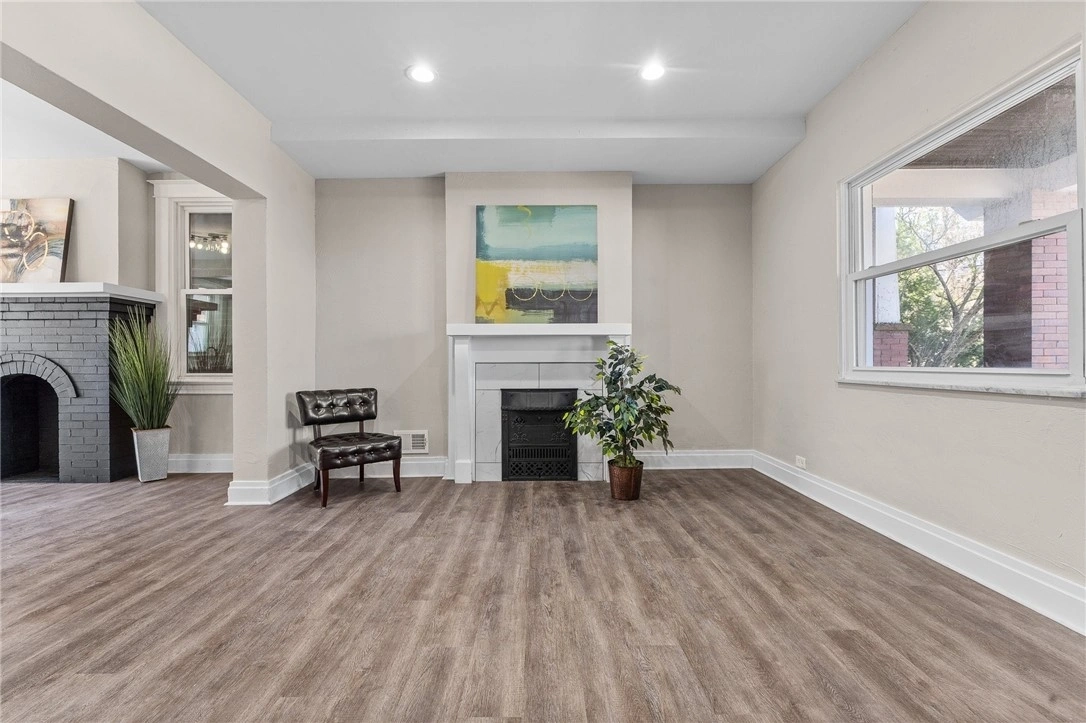 Photo of 7716 Francis Street