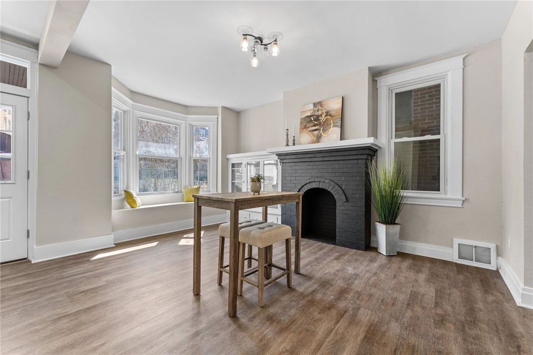 Photo of 7716 Francis Street