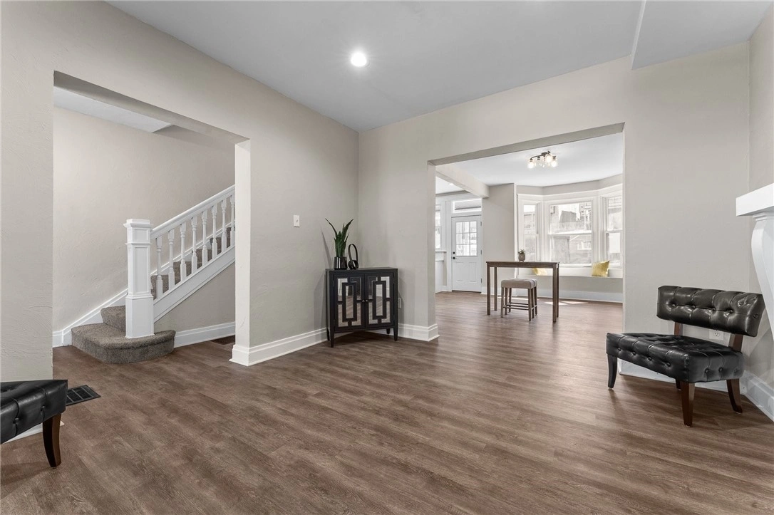 Photo of 7716 Francis Street