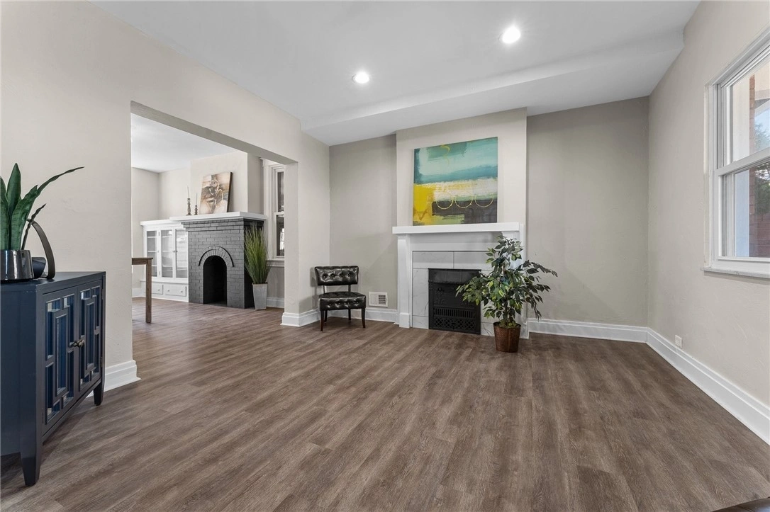 Photo of 7716 Francis Street