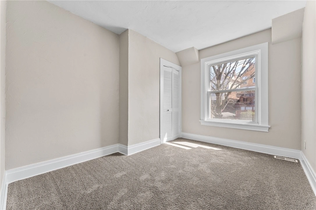 Photo of 7716 Francis Street