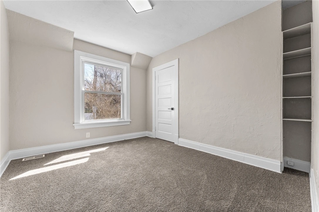 Photo of 7716 Francis Street
