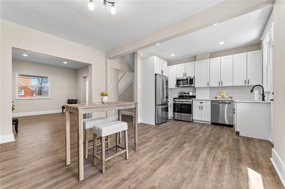 Photo of 7716 Francis Street