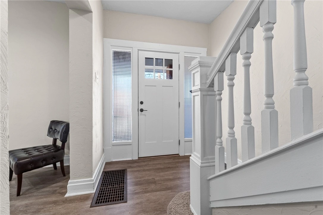 Photo of 7716 Francis Street