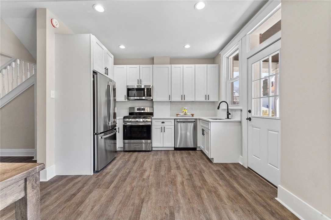 Photo of 7716 Francis Street