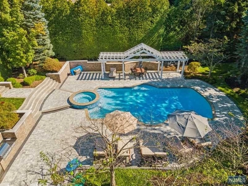 Outdoor, Pool, Satellite View at 142 Vaccaro Drive