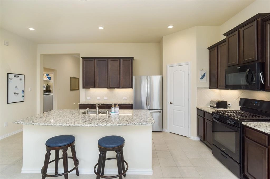 Kitchen, Dining at 13201 Anchor Isle Court