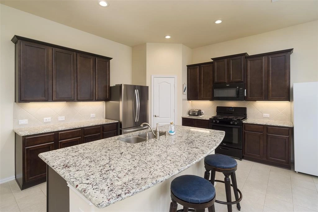 Kitchen, Dining at 13201 Anchor Isle Court