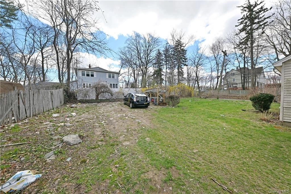 Outdoor, Streetview at 142 Fairview Avenue
