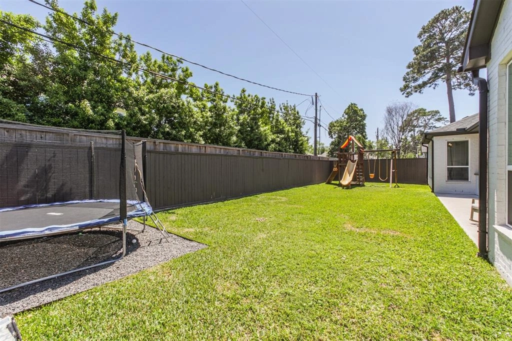 Outdoor at 1438 Pine Chase Drive