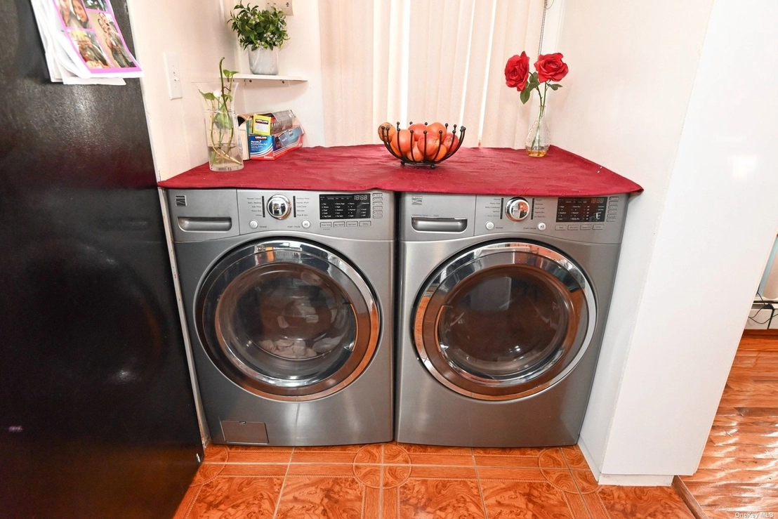 Laundry at 131-14 109th Avenue