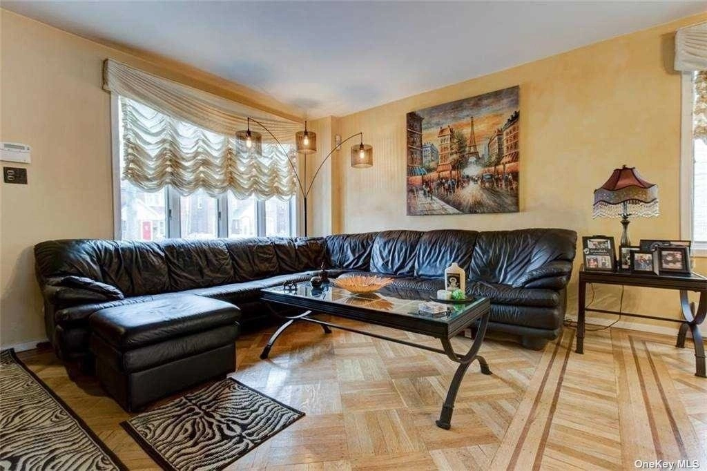 Livingroom at 132-18 83rd Street