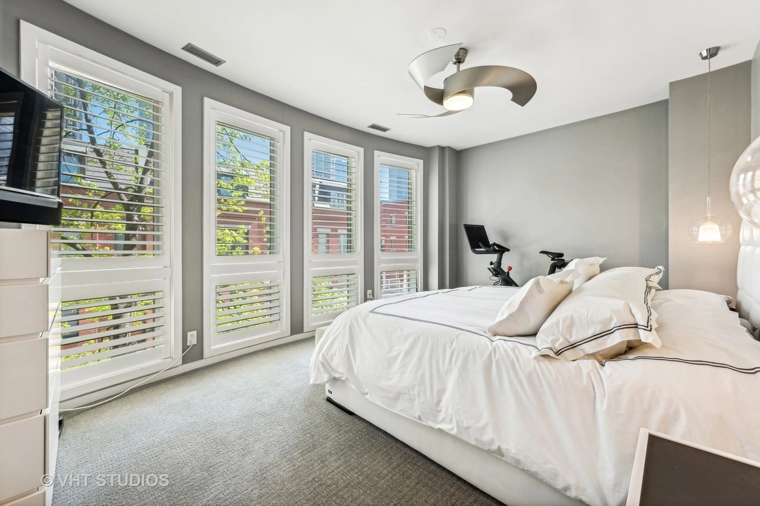 Photo of 464 N Canal Street