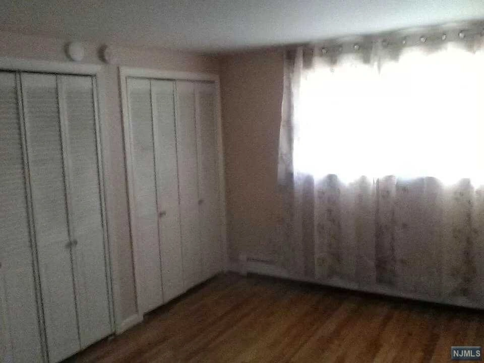 Empty Room at 48 Legion Place