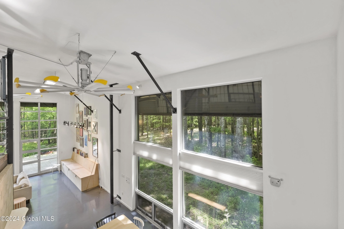 Photo of 140 Binninger Road