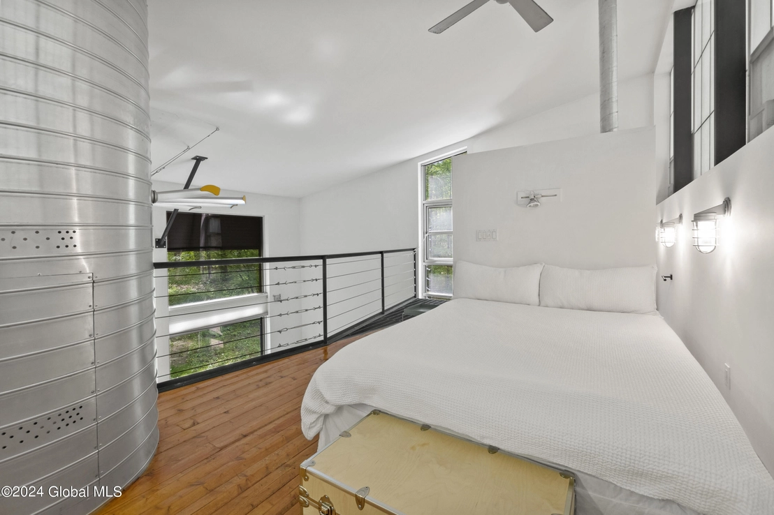 Photo of 140 Binninger Road