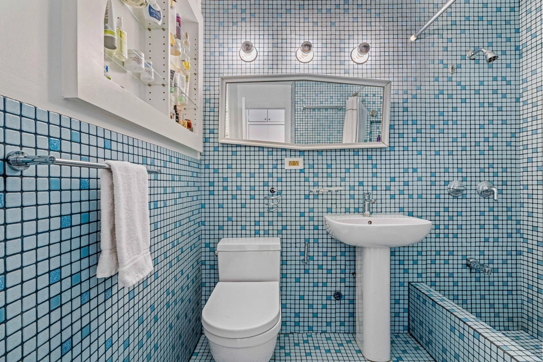 Bathroom at Unit 4 at 728 10TH Avenue