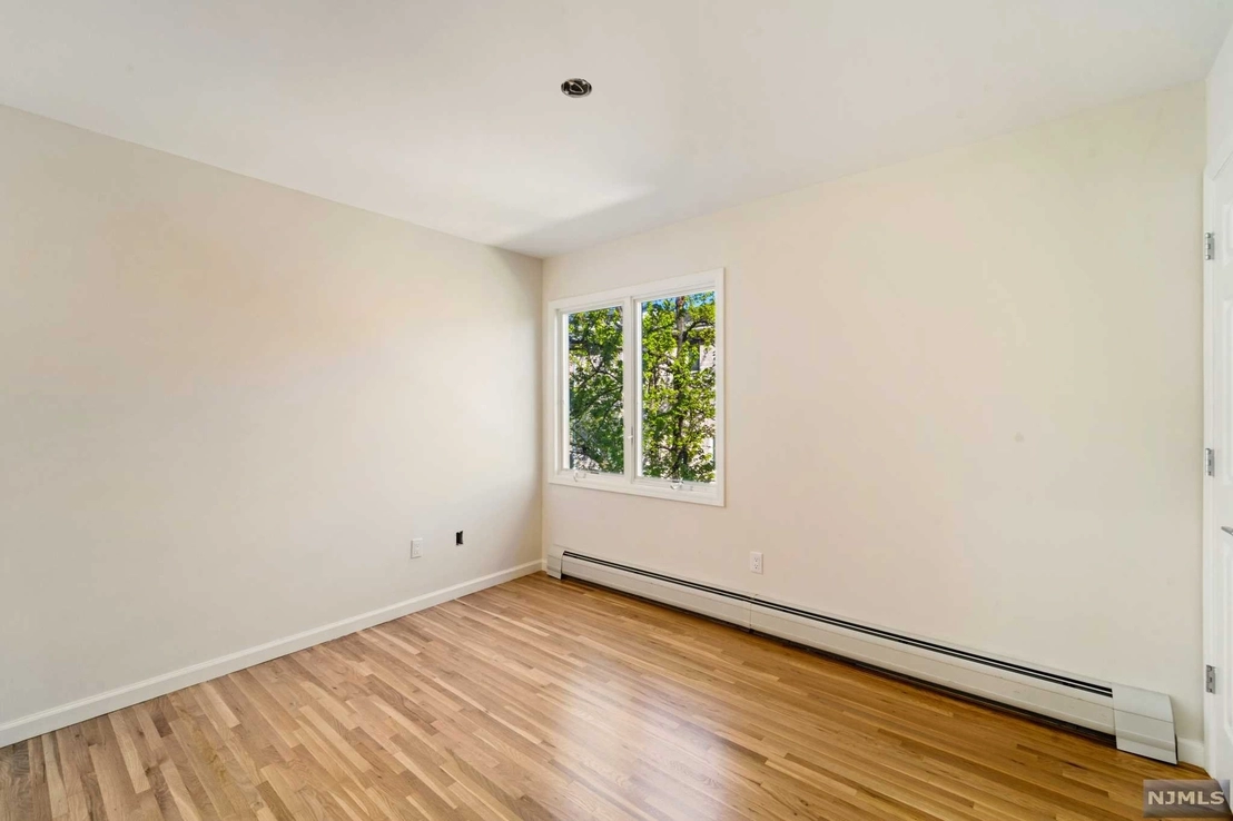 Empty Room at 73 West Columbia Avenue