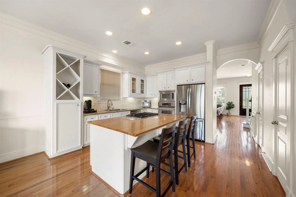 Kitchen, Dining at 1551 W 23rd Street
