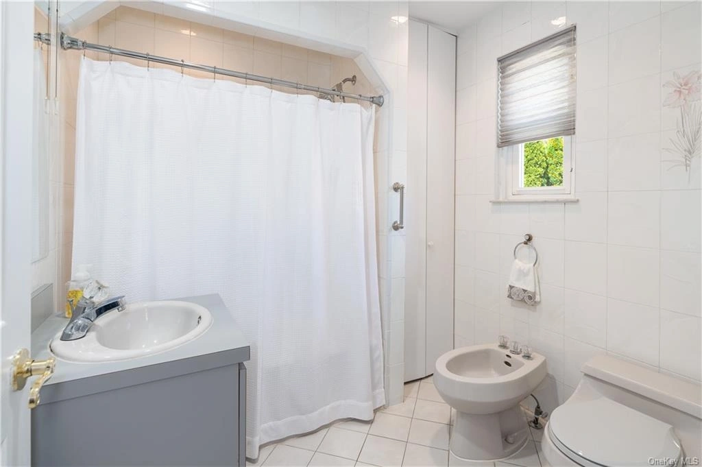 Bathroom at 131 Florence Street