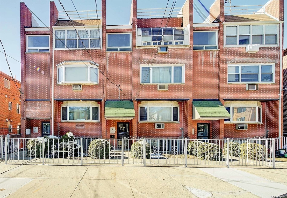 Outdoor, Streetview at Unit A1 at 46-22 161st Street