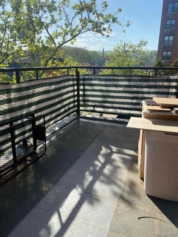 Outdoor at Unit 4J at 145 Lincoln Avenue