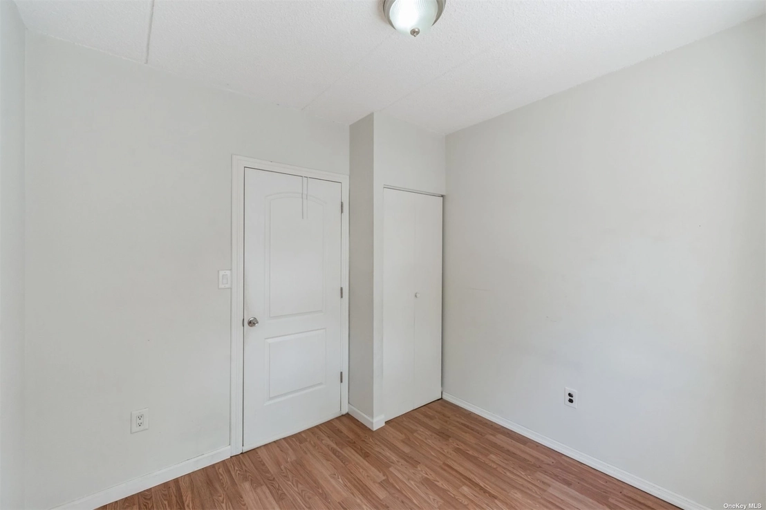 Empty Room at 1383 Intervale Avenue