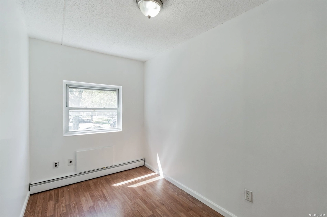 Empty Room at 1383 Intervale Avenue