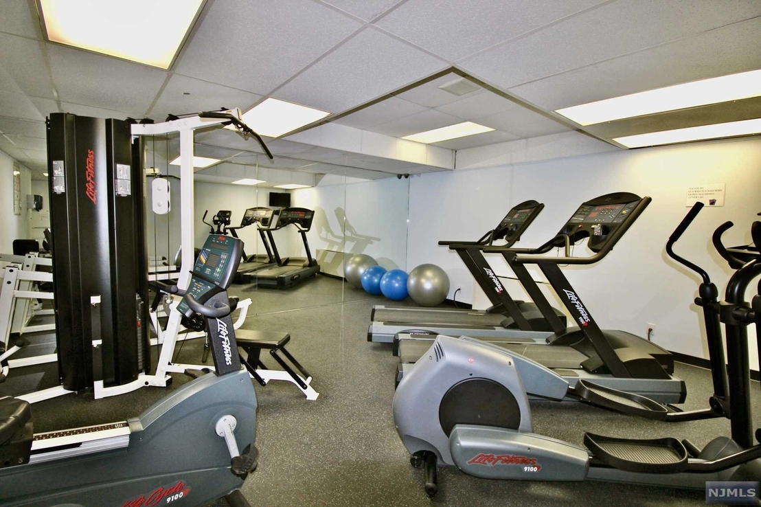 Fitness Center at Unit 7O at 2185 Lemoine Avenue