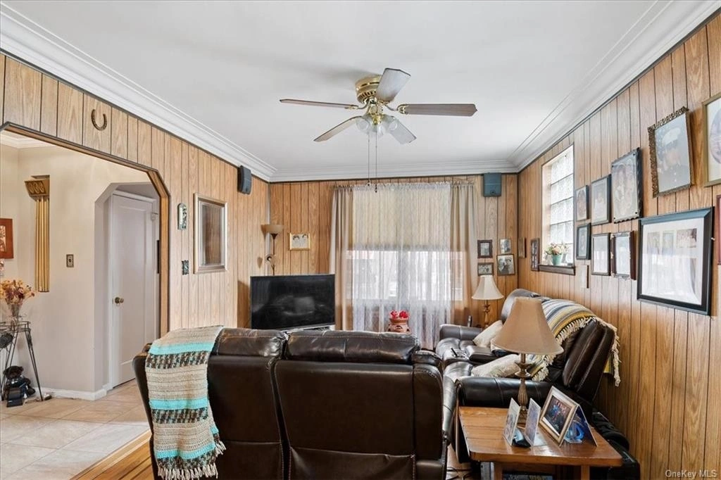 Livingroom at 2740 Seymour Avenue